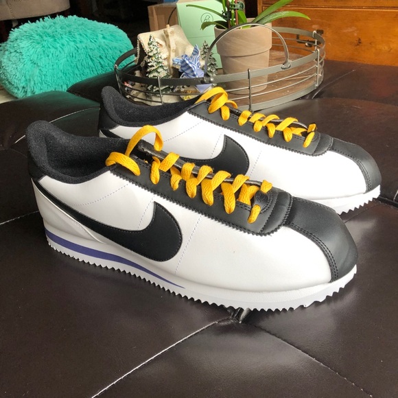 Nike Other - Nike Cortez Basic Leather